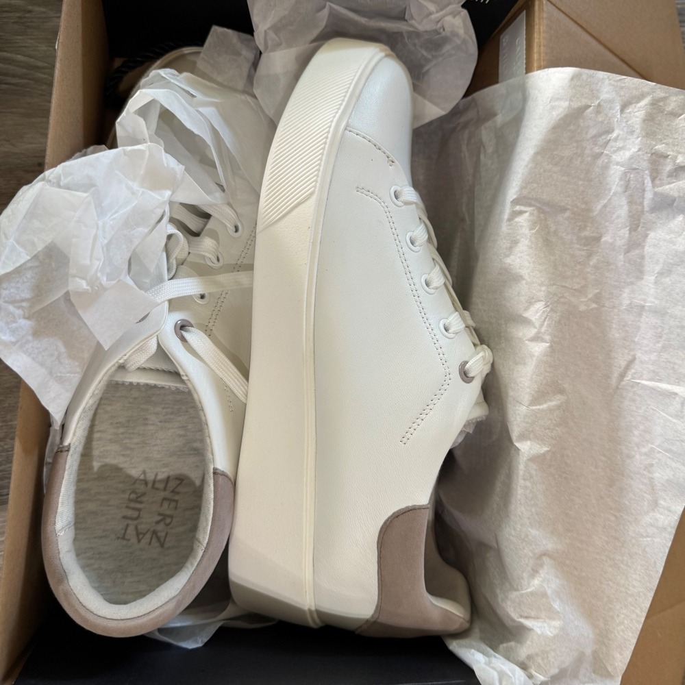 Naturalizer Sneakers Womens 10W White Morrison 2.0 Casual Leather Wide Width